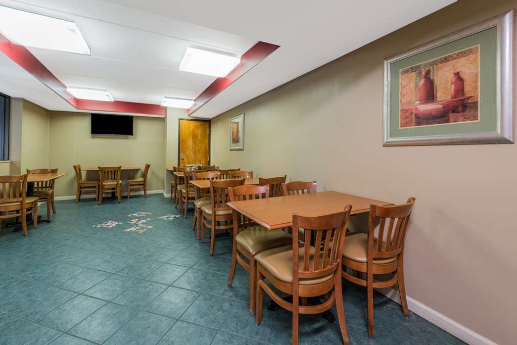 Days Inn By Wyndham Hurstbourne Louisville Instalações foto